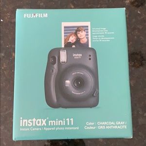SOLD Fujifilm instasize mini 11 brand new!
